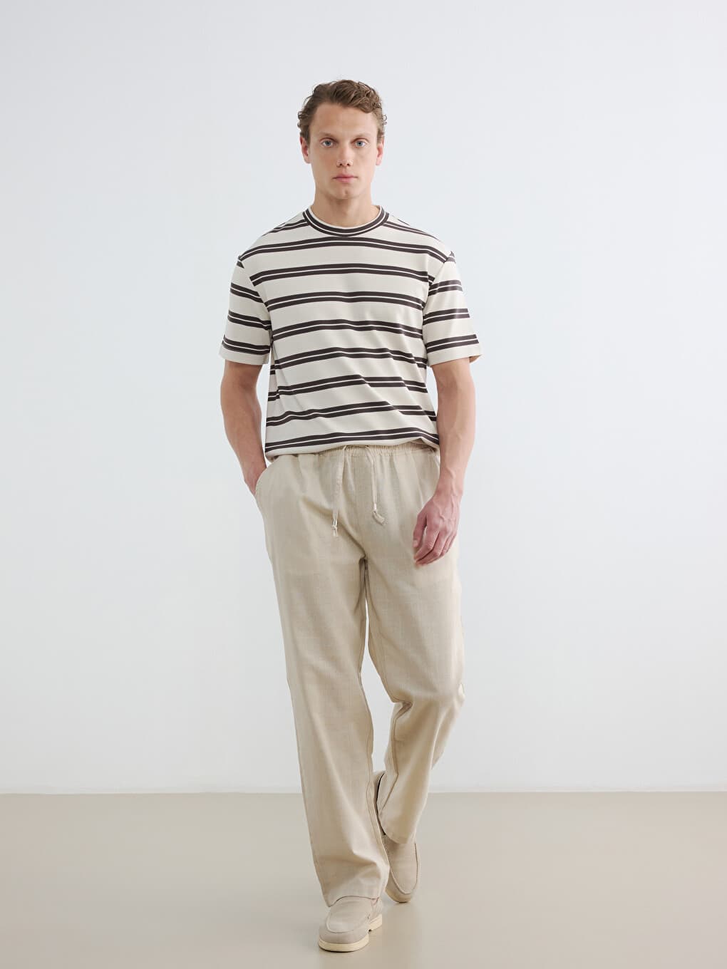 Pantalon LC Waikiki Homme Coupe Standard Aspect Lin chez LC Waikiki